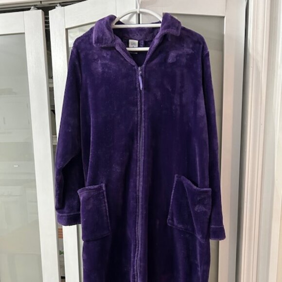 Women's Croft & Barrow Plush Zip-front Long Robe - Size XL - Picture 1 of 5